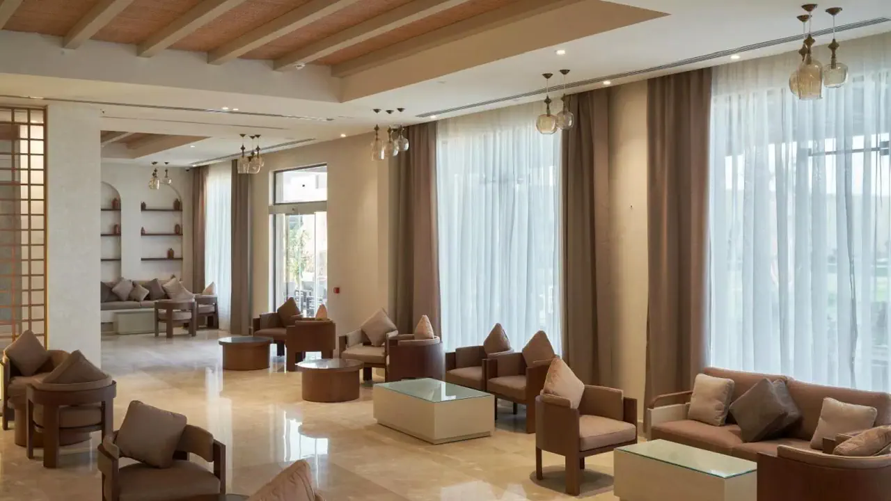 الفندق ترو بيتش ريزورت - مرسى علم